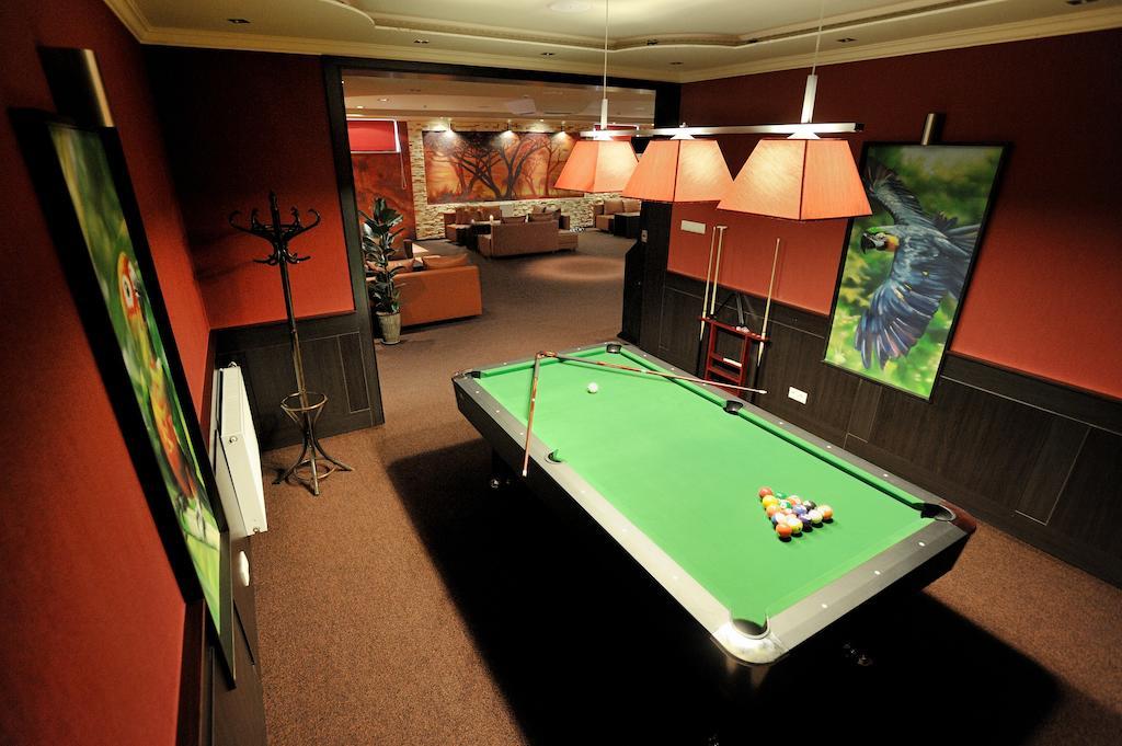Hotel Texicana Sulechów 外观 照片